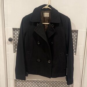 Women wool blend coat in very good condition, medium length